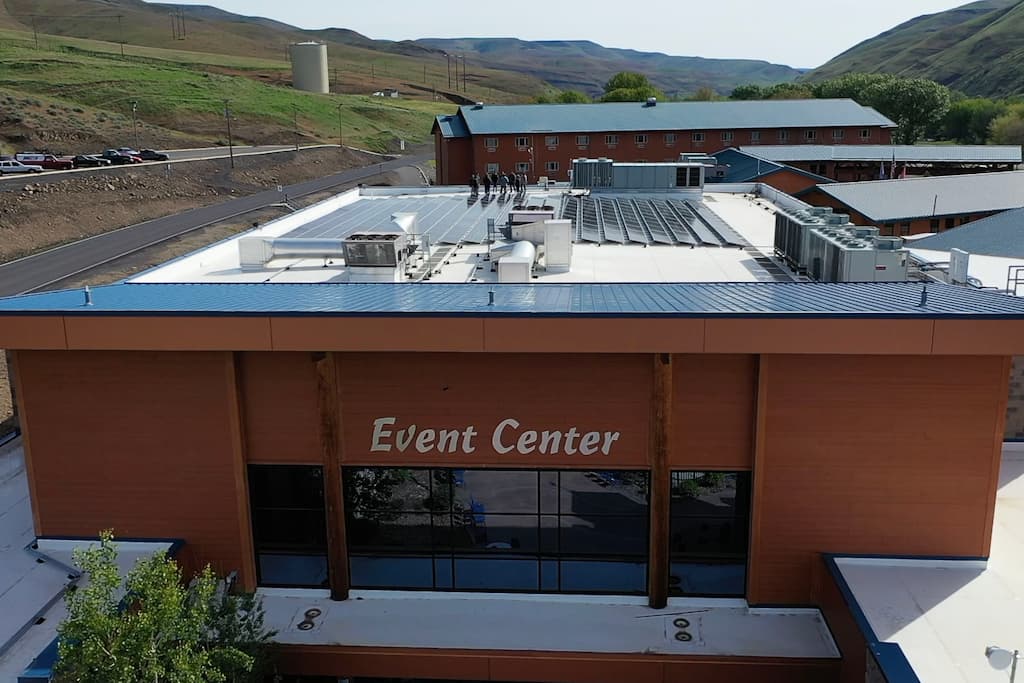 roof top solar panels installed on flat roof