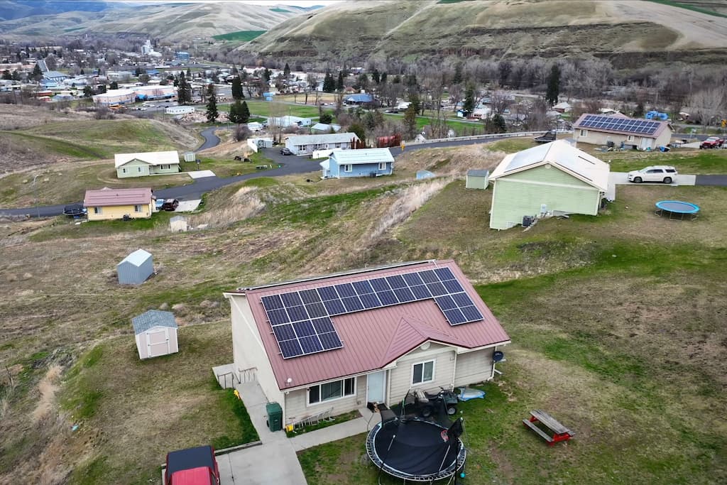 roof top solar panels installed on homes